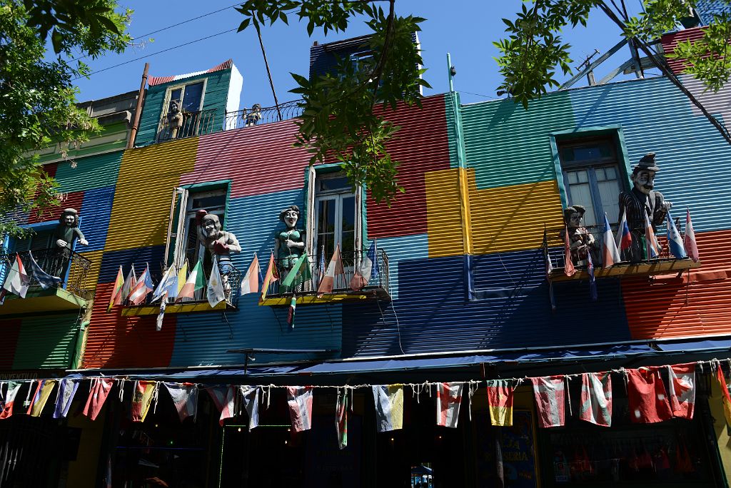 15 Colourful Tourist House With Many Statues Caminito La Boca Buenos Aires